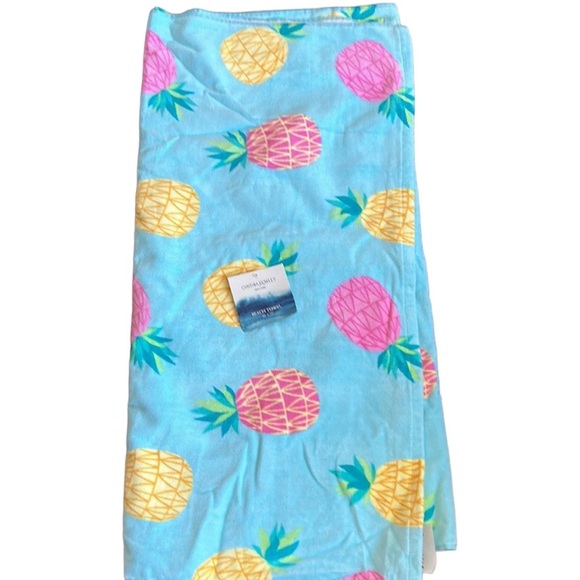 🆕 Cynthia Rowley Perfect Pineapple Oversized Beach Towel - Picture 1 of 11